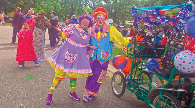 Cupcake and Flapjack clowning around at Palmer Day (Teresa Frank and David Peterson). (Patriot Photo by Mary Nehring.)