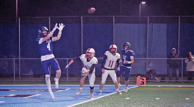 BECKER WR ADAM WIPPER reeled in this nine-yard pass in the end zone to finish Becker’s scoring on the night against Detroit Lakes. (Submitted Photo by Anne Koste).