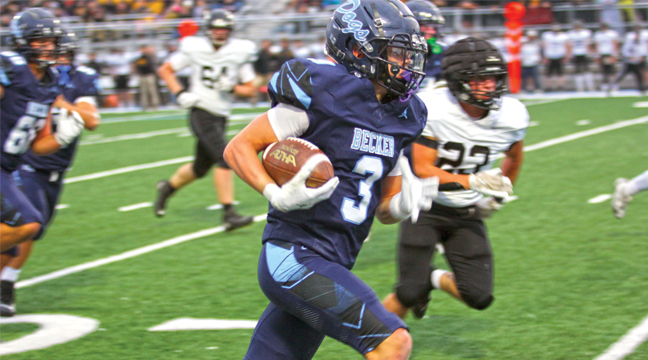 RB Isiah Boyer kicked off the scoring for the Bulldogs when he escaped an armful of tacklers and dashed for the end zone from 40 yards out in the first quarter. Boyer would cap the night off with another TD from 12 yards out in the fourth quarter. (Patriot Photo by Bill Morgan).
