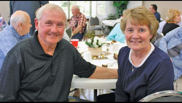 DWIGHT WITH WIFE. Lundeen said his biggest fan and supporter through the years has been his wife, Pam. (Photo by Bill Morgan).