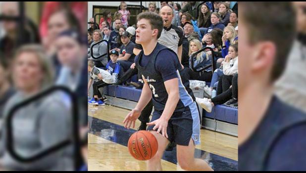 Nick Mittelstaedt scored 40 points in two games to help the Bulldogs split two games this week. (Photo by Bill Morgan)