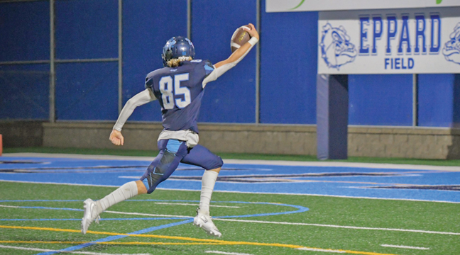TARVER SCHENDZIELOS celebrated early his TD catch that put the Bulldogs up 14-6 in the thrid quarter. (Submitted Photo by Anne Koste).