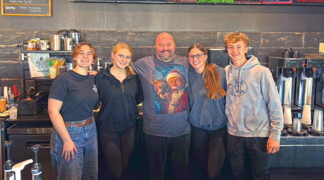The Staff at Dueling Brews: Jada Soltau, Payton Treptau, Jimmy Pudlick, Courtney Gass, and Ray Clark. (Patriot Photos by Don Bellach).