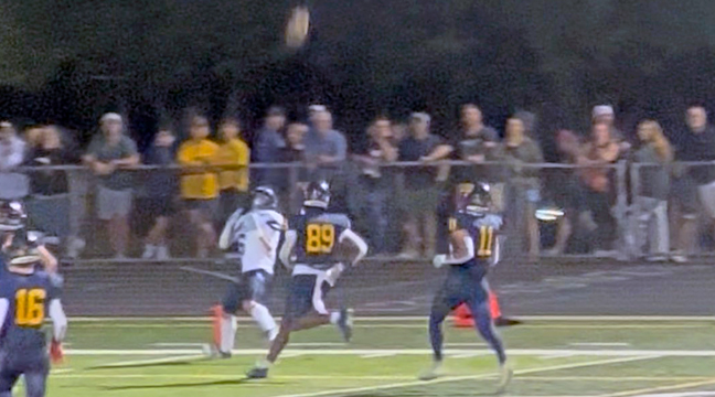 BECKER’S CAYDEN GOODELL zeroed in on this pass from Kowalkowski and scored from 31 yards out to bring the score to 27-20 in the fourth quarter. (Submitted Photo from video).