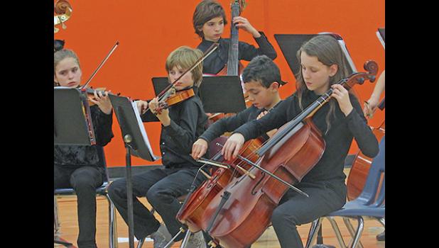 CLEARVIEW FIFTH-GRADE ORCHESTRA STUDENTS held a concert for family and friends Tuesday evening. (Photo by Penny Leuthard)