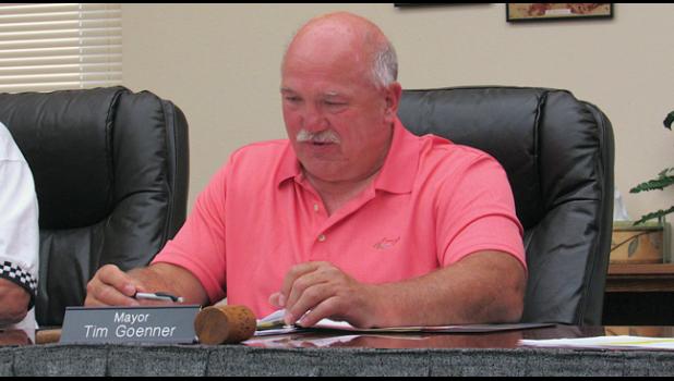 CLEAR LAKE MAYOR TIM GOENNER discusses the railroad access road issue with other council members during their meeting Monday night. (Photo by Penny Leuthard)
